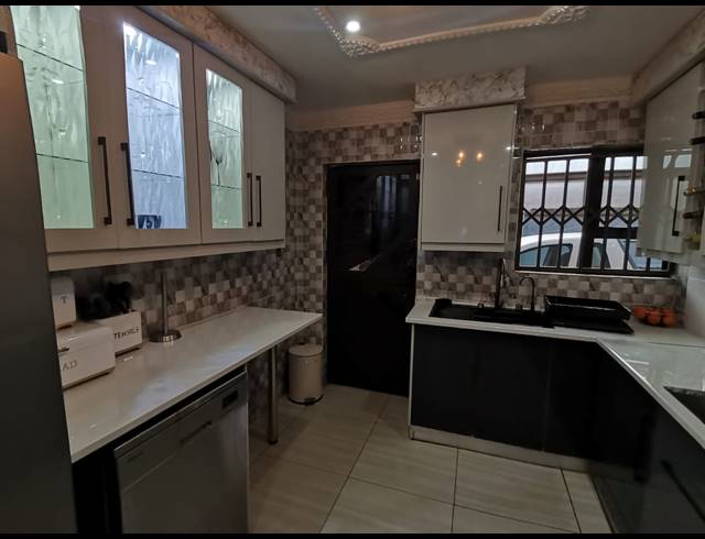 3 BEDROOM HOUSE FOR SALE IN EVATON WEST